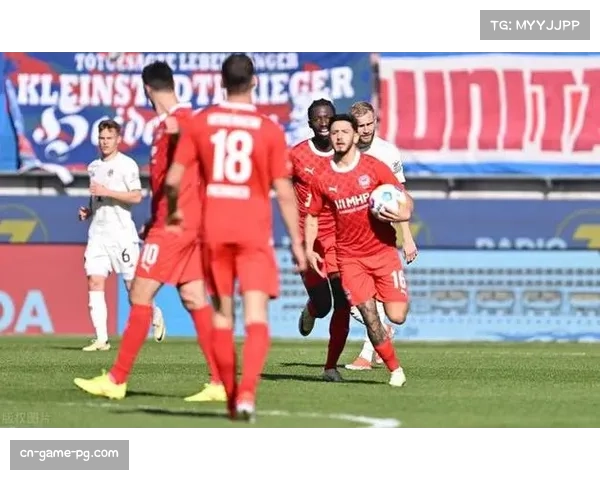 奥格斯堡1-0海登海姆，克劳德-莫里斯点球制胜